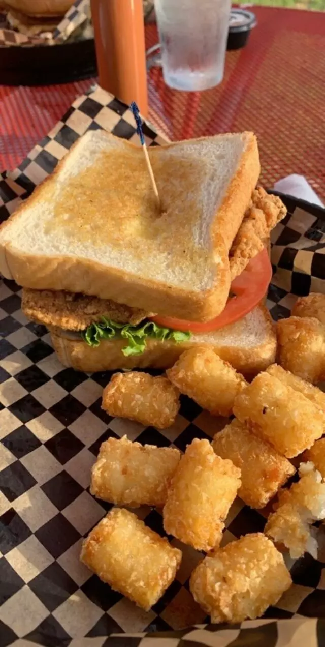 Moya's American Kitchen