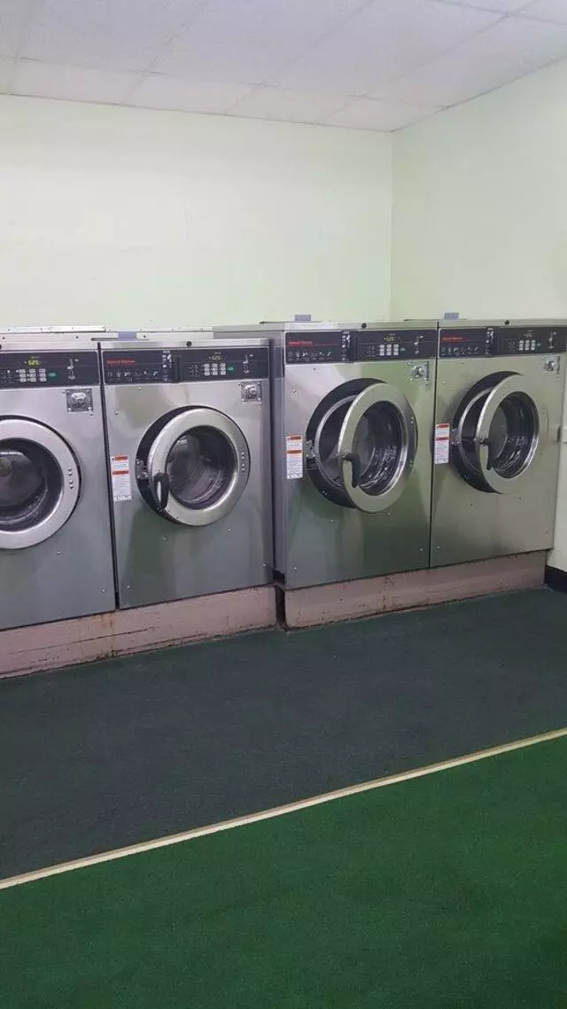 2406 Laundrymart