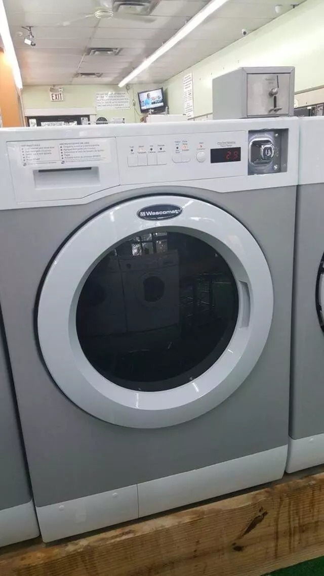2406 Laundrymart