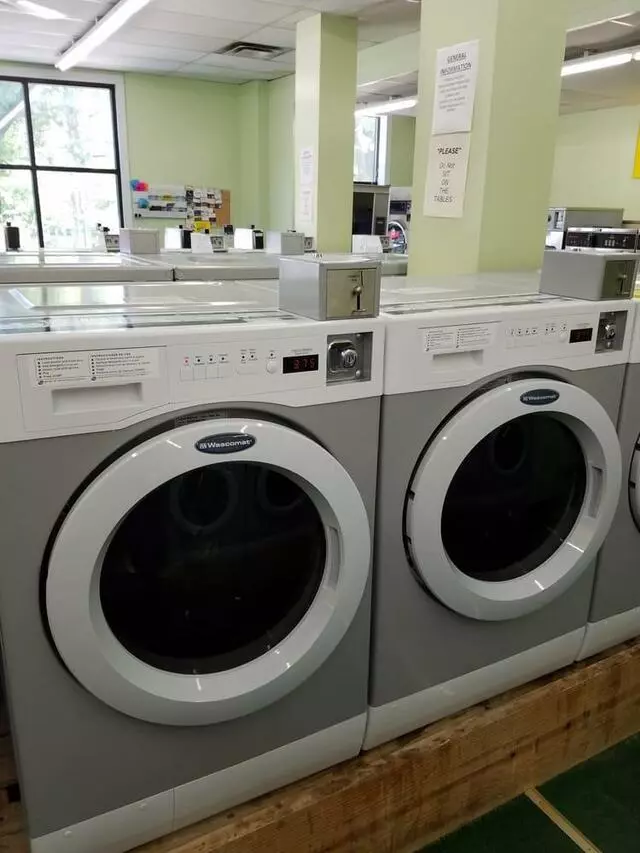 2406 Laundrymart