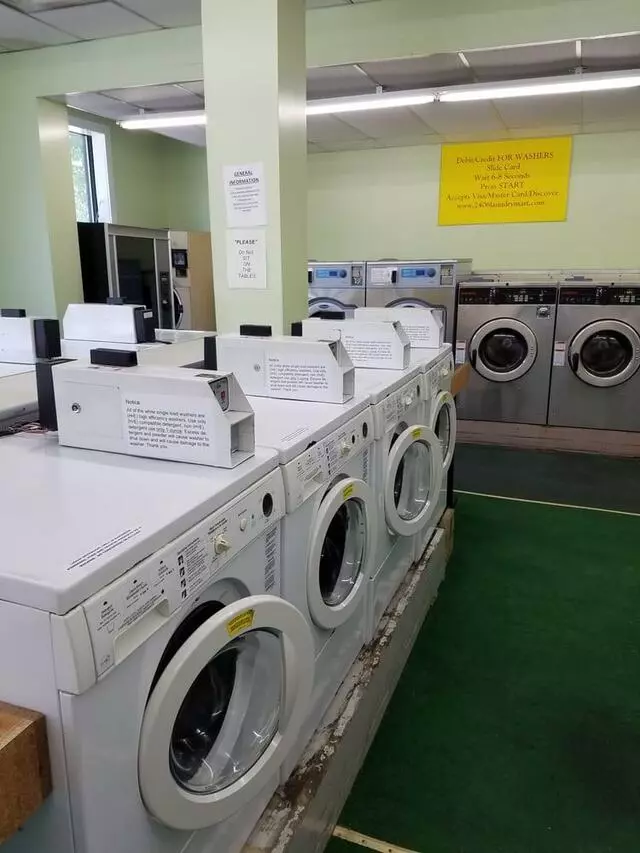 2406 Laundrymart
