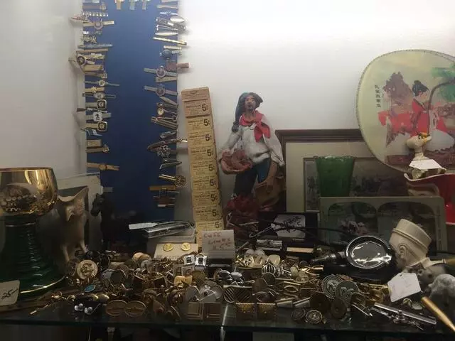 Antiques at Douglass Loop