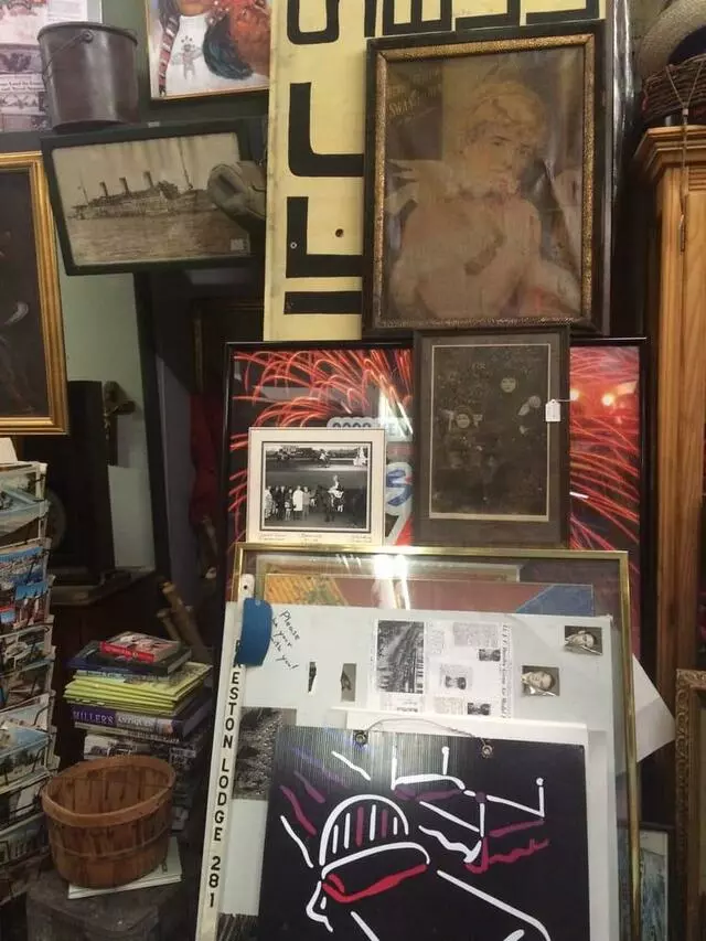 Antiques at Douglass Loop