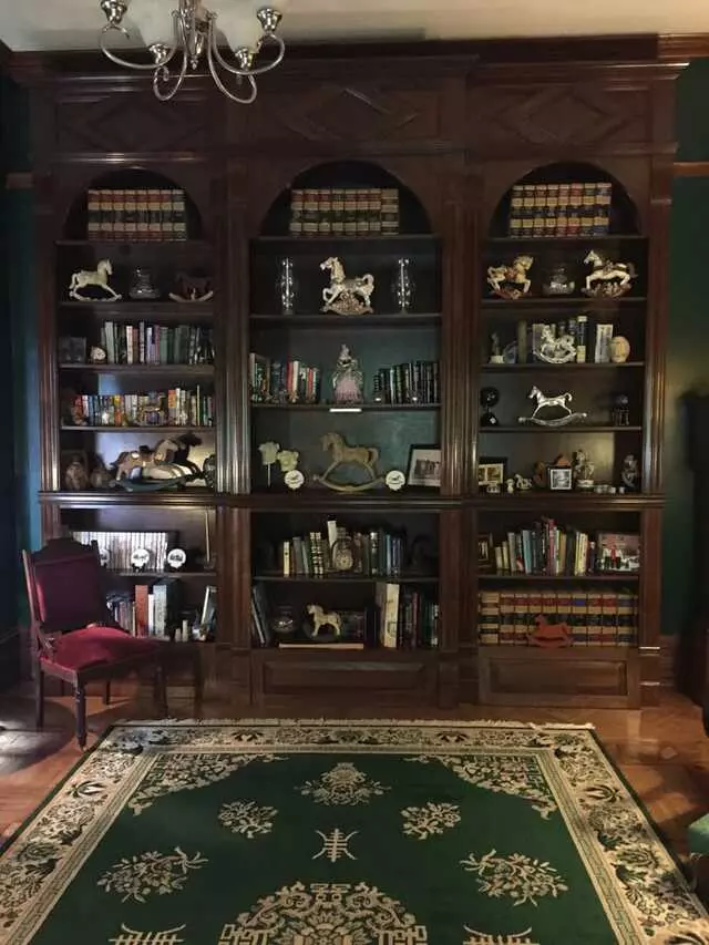 1888 Historic Rocking Horse Manor B & B
