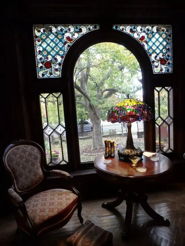 1888 Historic Rocking Horse Manor B & B