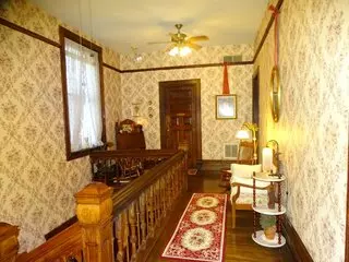 1888 Historic Rocking Horse Manor B & B