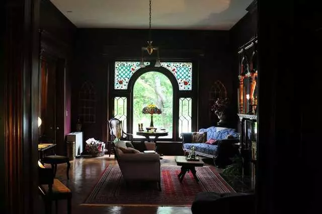 1888 Historic Rocking Horse Manor B & B