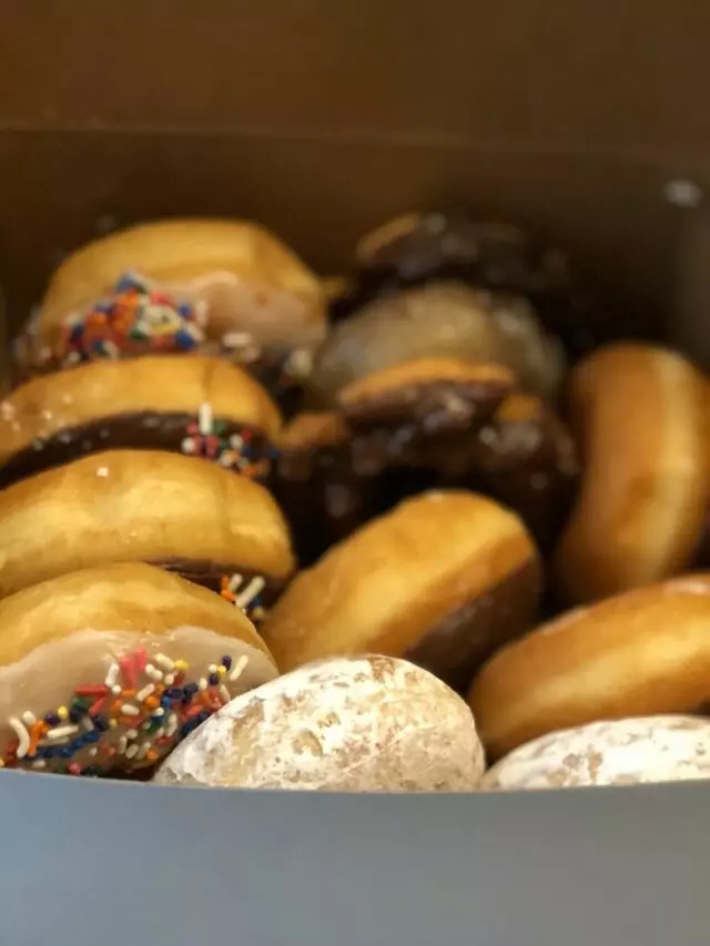 Golden Gate Donuts