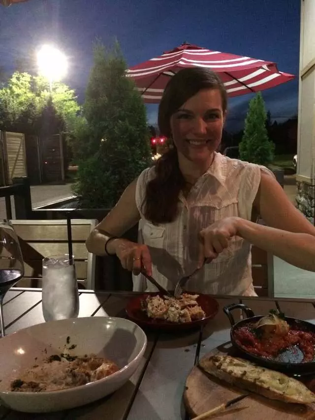 Artesano Vino Tapas Y Mas