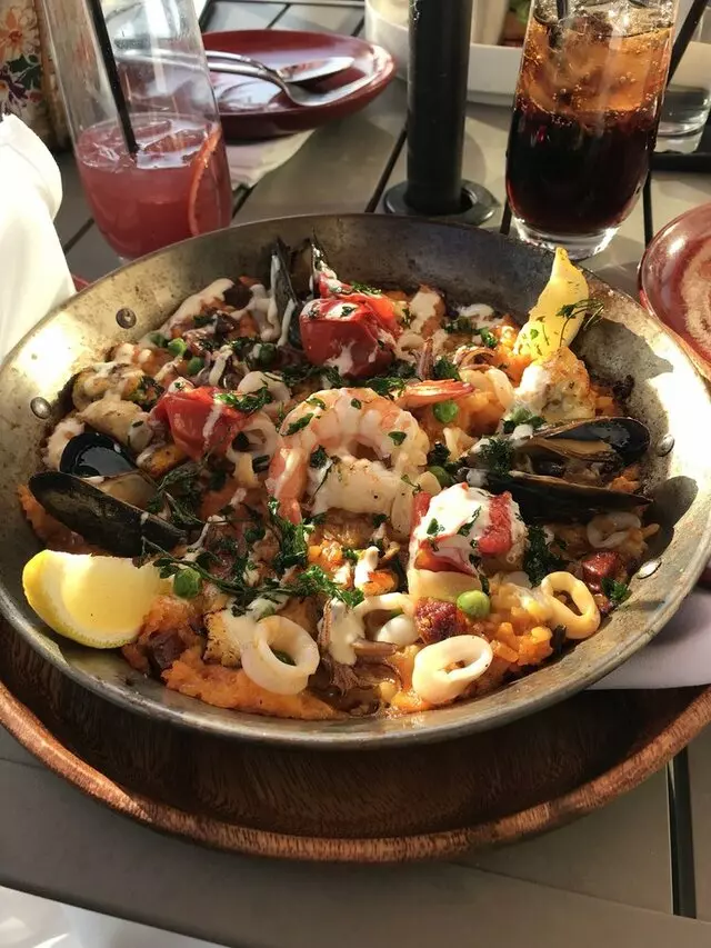 Artesano Vino Tapas Y Mas
