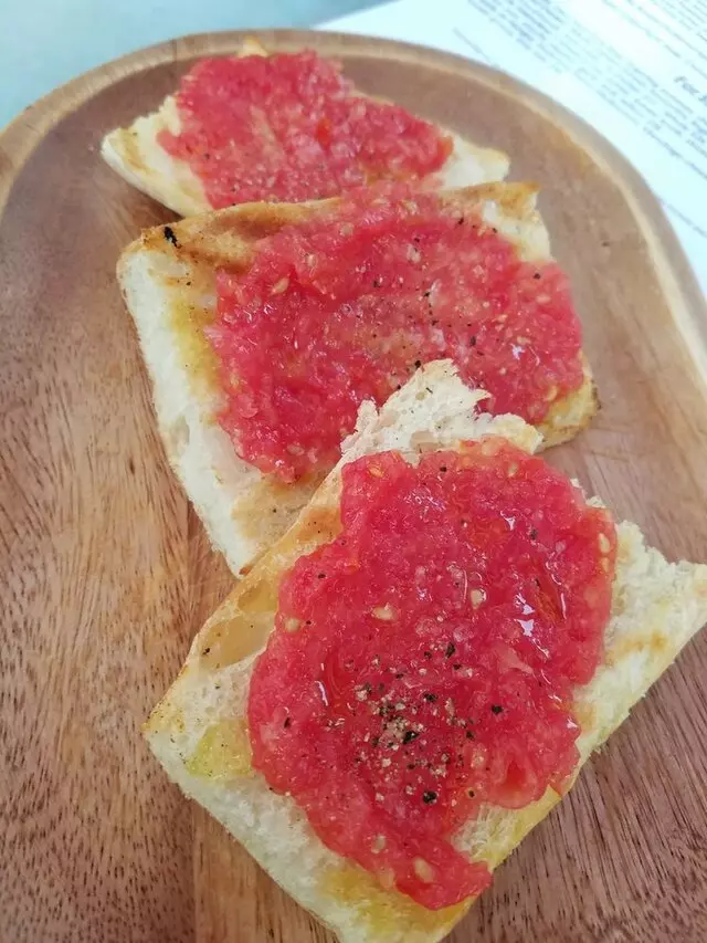 Artesano Vino Tapas Y Mas