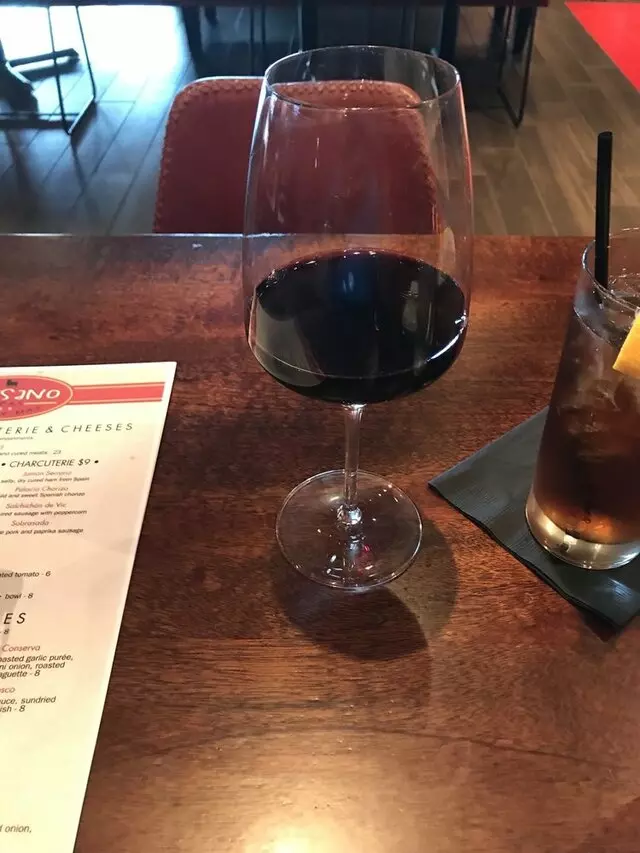 Artesano Vino Tapas Y Mas