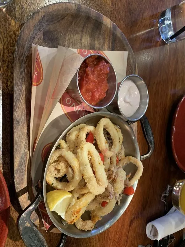 Artesano Vino Tapas Y Mas