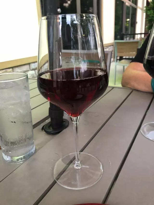 Artesano Vino Tapas Y Mas
