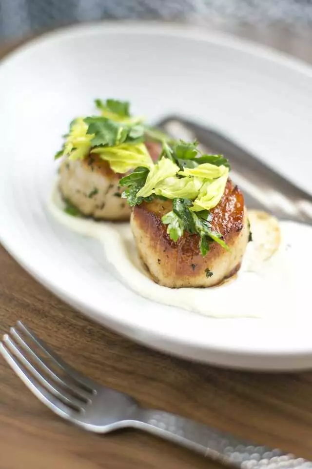 8UP Elevated Drinkery & Kitchen