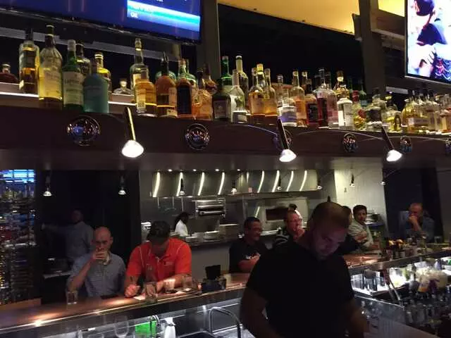 8UP Elevated Drinkery & Kitchen