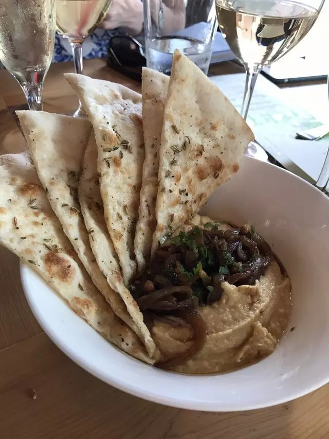 8UP Elevated Drinkery & Kitchen