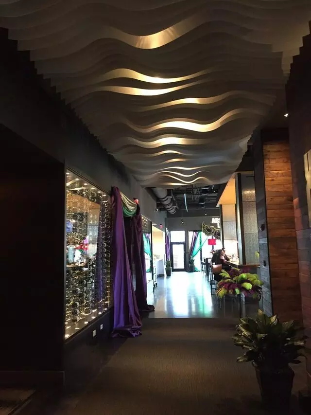 8UP Elevated Drinkery & Kitchen