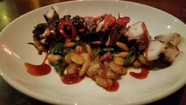 8UP Elevated Drinkery & Kitchen