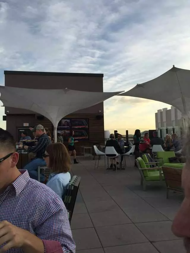 8UP Elevated Drinkery & Kitchen