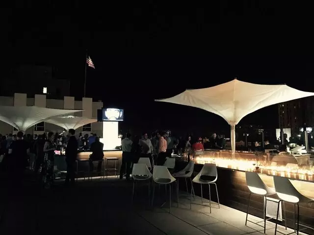 8UP Elevated Drinkery & Kitchen