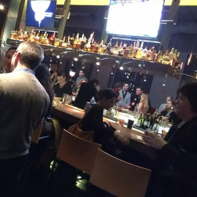 8UP Elevated Drinkery & Kitchen
