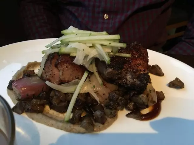 8UP Elevated Drinkery & Kitchen