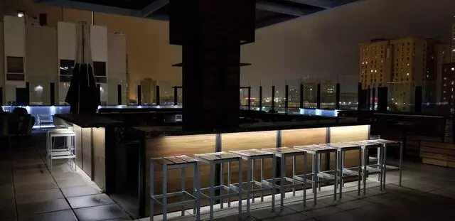 8UP Elevated Drinkery & Kitchen