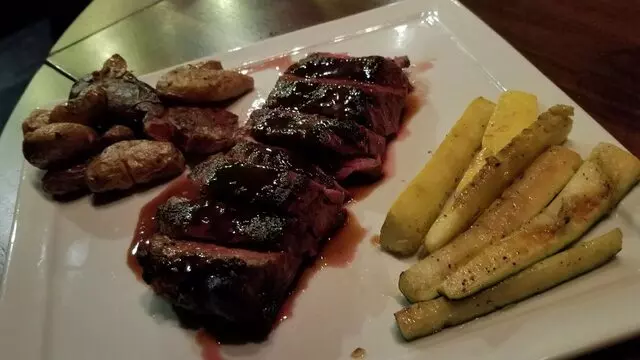 8UP Elevated Drinkery & Kitchen