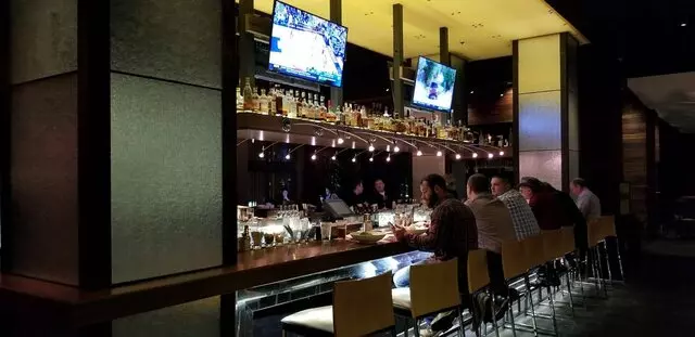 8UP Elevated Drinkery & Kitchen