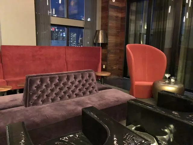 8UP Elevated Drinkery & Kitchen