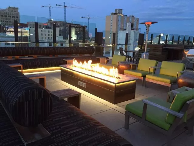 8UP Elevated Drinkery & Kitchen