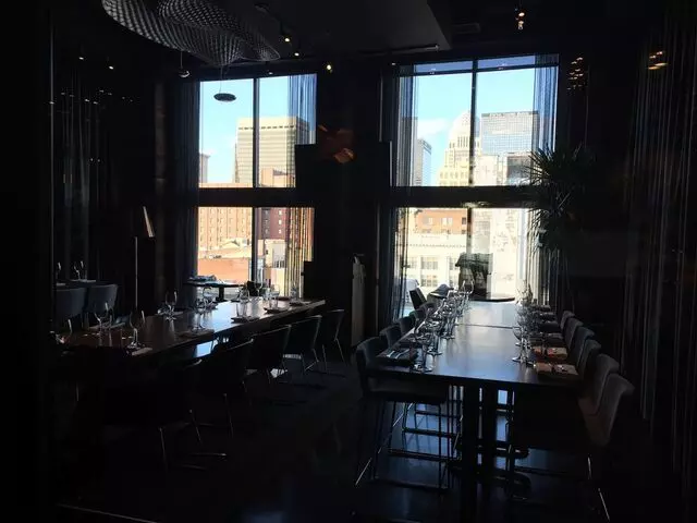 8UP Elevated Drinkery & Kitchen