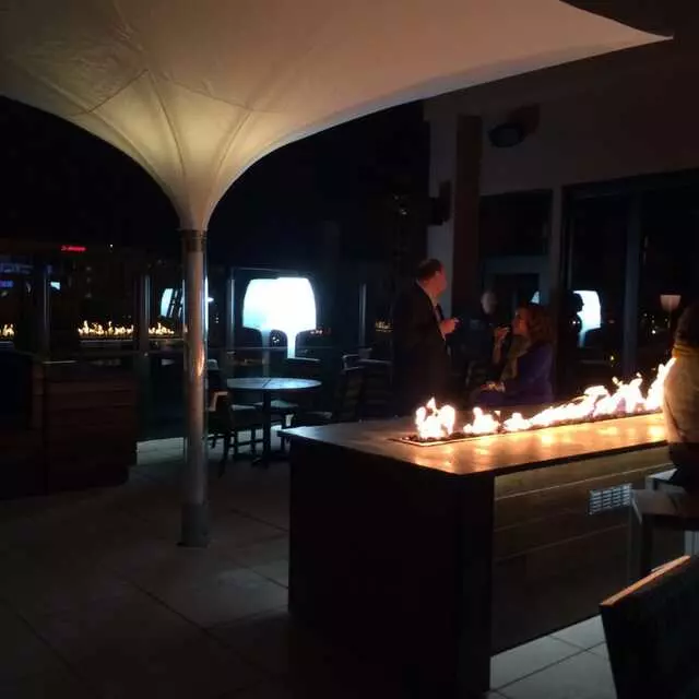 8UP Elevated Drinkery & Kitchen
