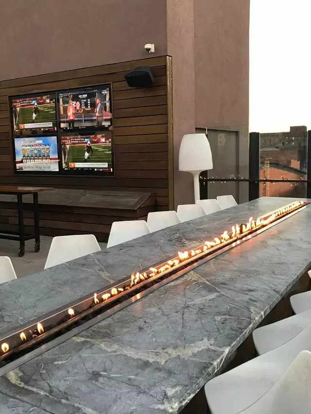 8UP Elevated Drinkery & Kitchen