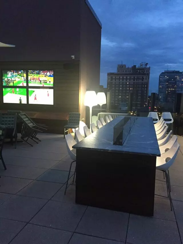 8UP Elevated Drinkery & Kitchen