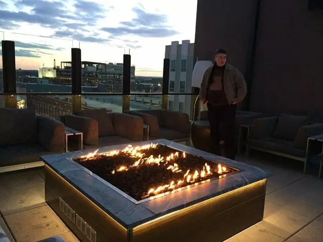 8UP Elevated Drinkery & Kitchen