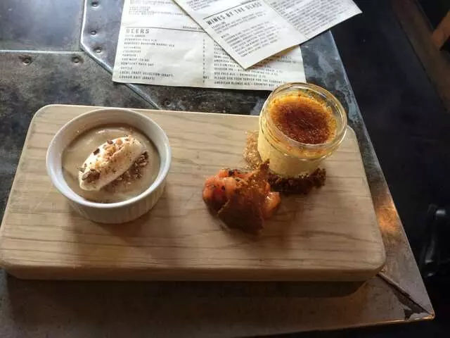 8UP Elevated Drinkery & Kitchen