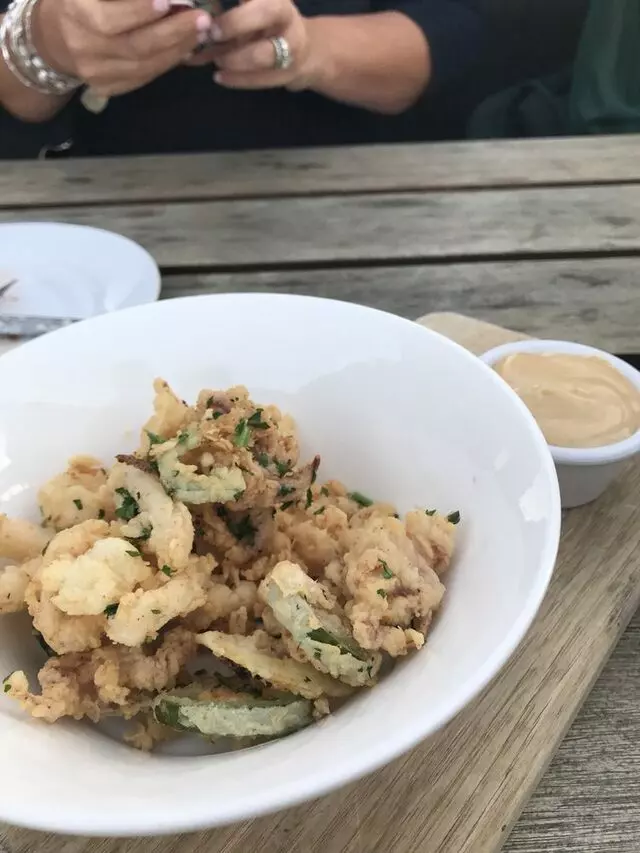 8UP Elevated Drinkery & Kitchen