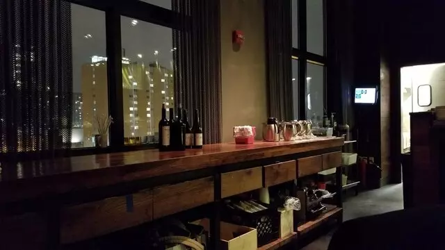 8UP Elevated Drinkery & Kitchen