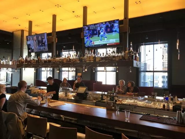 8UP Elevated Drinkery & Kitchen