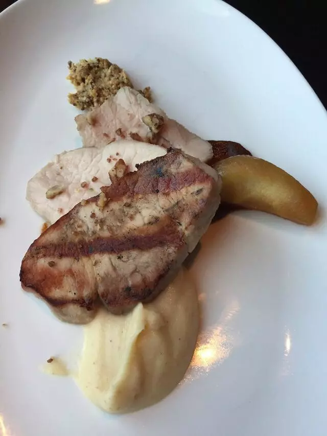8UP Elevated Drinkery & Kitchen