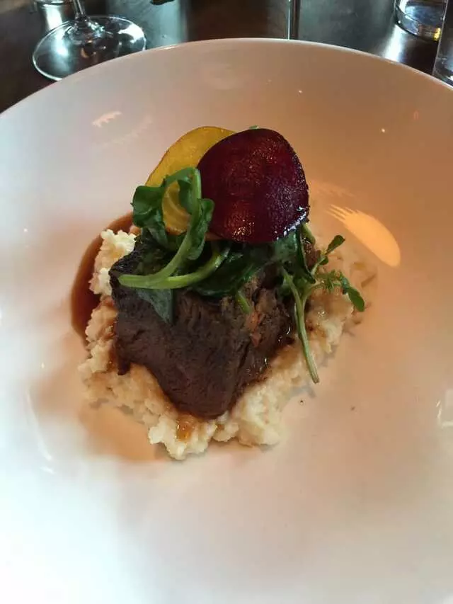 8UP Elevated Drinkery & Kitchen