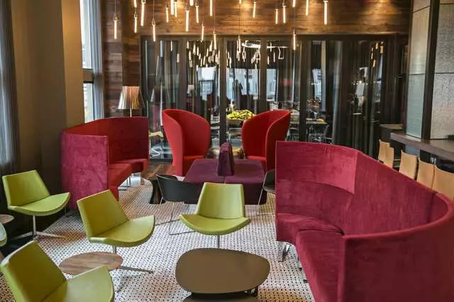 8UP Elevated Drinkery & Kitchen