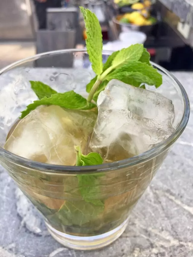 8UP Elevated Drinkery & Kitchen