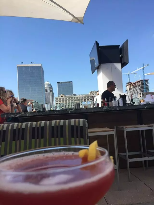 8UP Elevated Drinkery & Kitchen