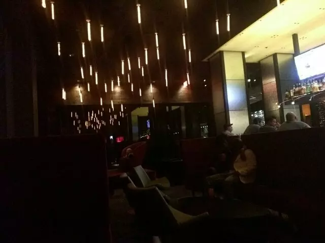 8UP Elevated Drinkery & Kitchen