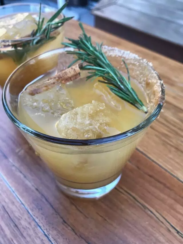8UP Elevated Drinkery & Kitchen