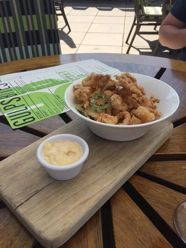 8UP Elevated Drinkery & Kitchen