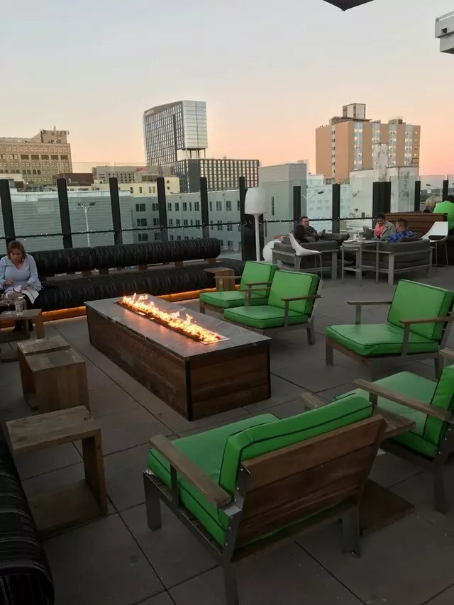 8UP Elevated Drinkery & Kitchen